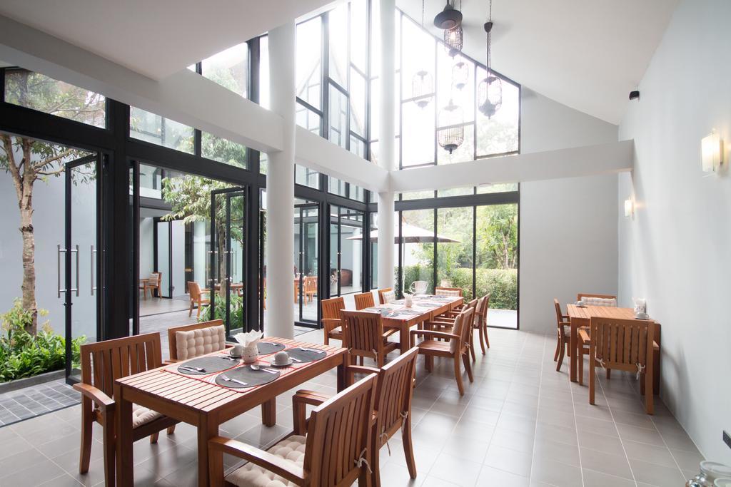 Villa Thalanena By The Beach Bagian luar foto
